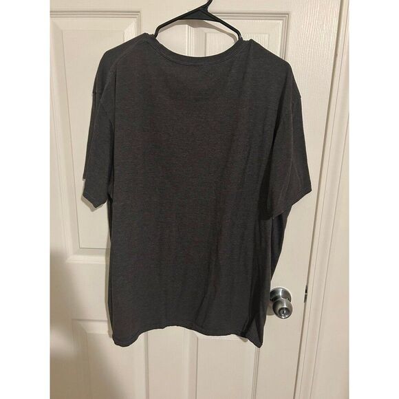 Grey Lion King t shirt - 2xl - Picture 3 of 3